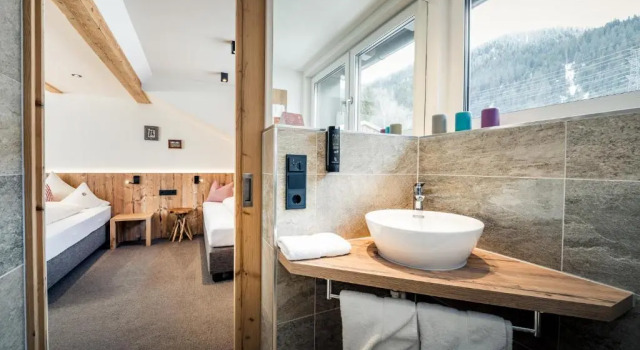 Номер Comfort Pension der Steinbock - das 300 Jahre alte Bauernhaus - TIROL