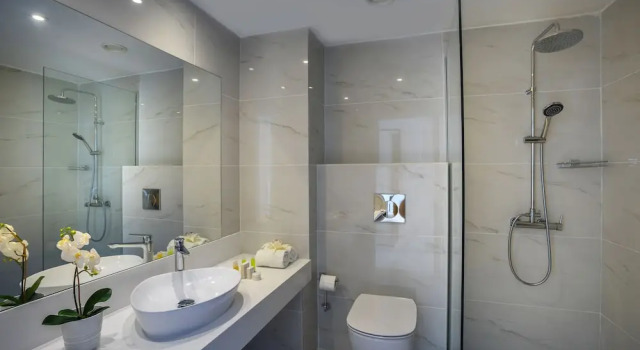 1 slaapkamer Comfort Tweepersoonskamer met balkon en  gedeeltelijk uitzicht op zee Silver Sands Beach Hotel