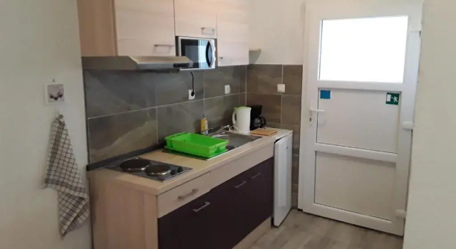 Апартаменты BenJak Apartments