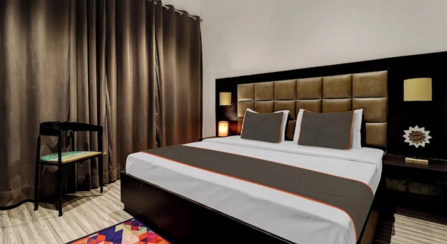 Люкс Hotel Woodland Suites Near Delhi Airport