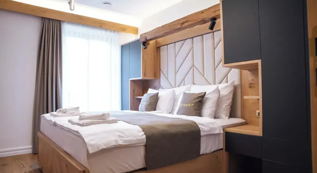 Двухместные апартаменты Deluxe с балконом Menart Estate apartments