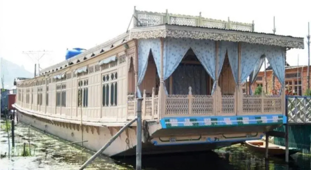 Houseboat Almost Heaven, Забронировать Отель Сринагар Jammu & Kashmir Ski