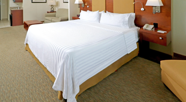 Holiday Inn Hotel & Suites Hermosillo Aeropuerto by IHG, Book Hotel Hotels in Hermosillo with a Pool, Swimming Pool