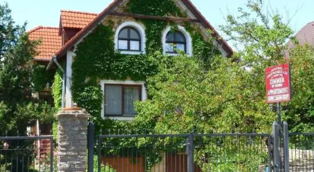 Aranyház Apartmanszállás, Rezervovat Hotel Tihany 