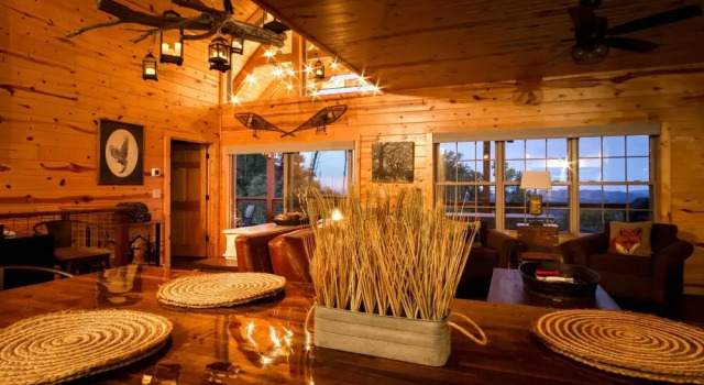 Коттедж Woodsy Retreat w/ Fire Pit & Resort Amenities