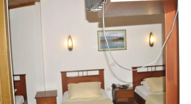 Hotel Bleta, Забронировать Отель Недорогие отели Гирокастры, недорого