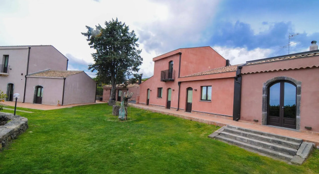 Il Giardino degli Ovali, Book Guesthouse Hotels in Sicily with Parking, Parking