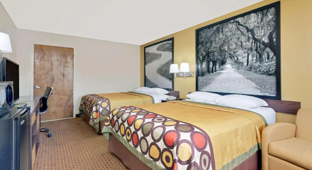 Четырёхместный номер Standard Super 8 by Wyndham Byron/South Macon