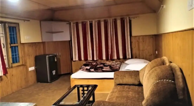 Коттедж Triund Camps Riverside Resort