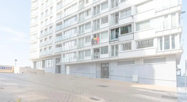 Hélène, appartement vlakbij het strand, Rezerwuj Apartament Hotele w Bruksela z parkingiem, Parking