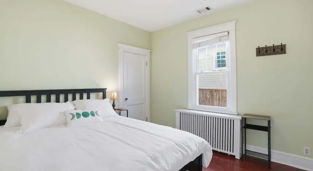 Dc Area Bungalow Near Shops And Dining 3 Bedroom Home, Забронировать Дом для отпуска Александрия 
