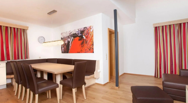 Apartment in Wald im Pinzgau With Swimming Pool and Views, Rezerwuj Apartament Hotele w Salzburg z parkingiem, Parking