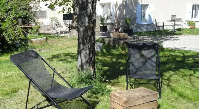 La Maison de Sophie, Book Pension Hoteller i Rhône-Alps med parkering, Parkering