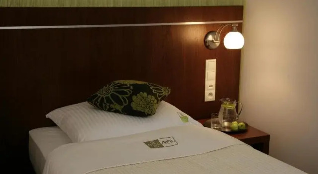 Hotel Azyl, Забронировать Отель Конты-Вроцлавске Нижнесилезское воеводство