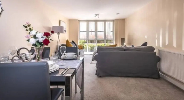 ✰OnPoint-STUNNING 2 Bed/2 Bath Flat -Free Parking✰, Забронировать Отель Бизнес-отели Англии, 4* 5*