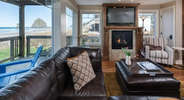 Коттедж Blue Starfish by Avantstay Ocean Views & Direct Cannon Beach Access