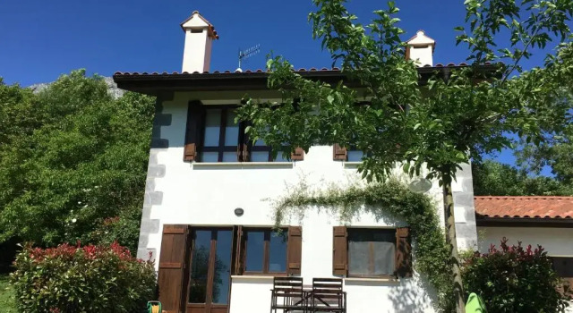 Casa Rural Balerdi, Reservar Hotel Azkarate Navarra