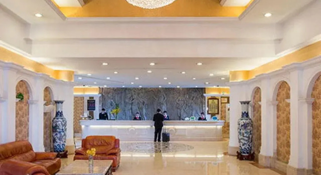 Vienna Hotel Shenzhen Meilin, Boek Hotel Hotels in Guangdong met parkeren, Parkeren