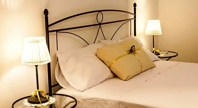 B&B Ninetta, Book Bed and Breakfast Hoteller i Solarino med parkering, Parkering