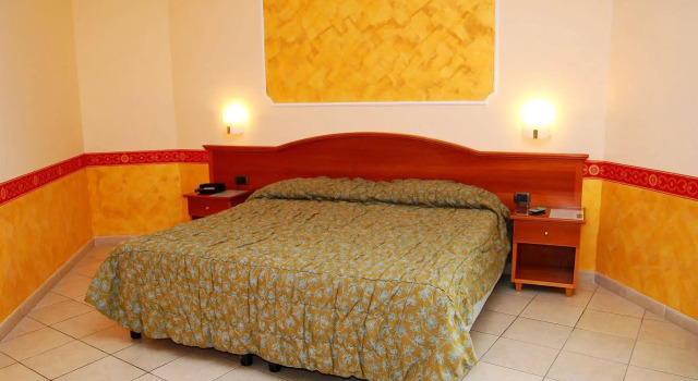 Europa Stabia Hotel, Забронировать Отель Отели в центре Кастелламмаре-ди-Стабия, в центре, Парковка