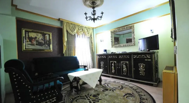 Люкс Royal Ambassador Hotel