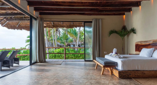 Вилла Luxury Casa Aakbal - Luxury Beach Front Villa
