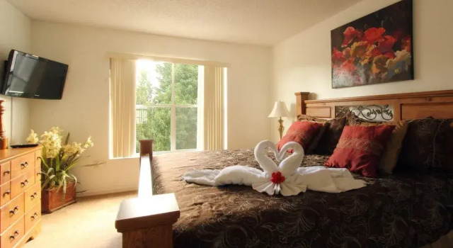 6 Bed 2525