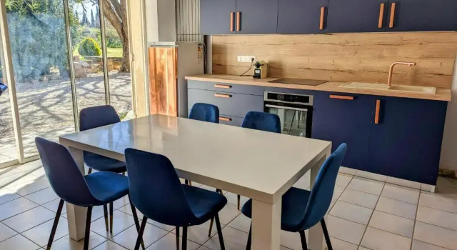 Коттедж с 2 комнатами Gîte Petit Luberon chez Manon en Luberon - Vacation rental in guest house