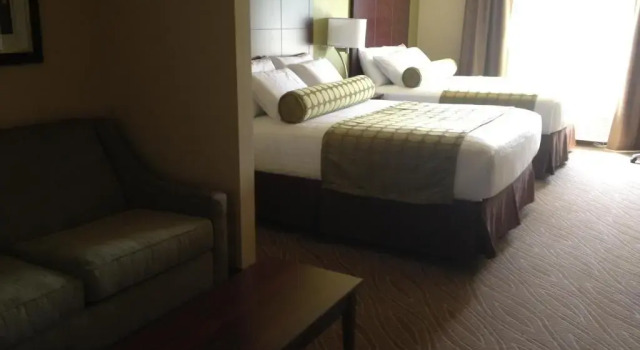 Люкс Deluxe Cobblestone Hotel & Suites - Beulah