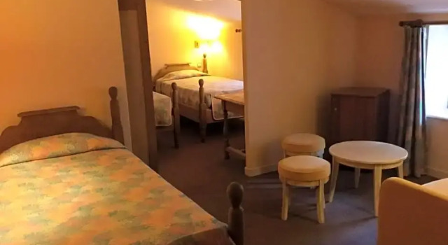 Logis Hôtel La Fleur de Lys, Забронировать Отель Корматен Cote du Maconnais-Beaujolais, рядом с Eglise Saint-Martin