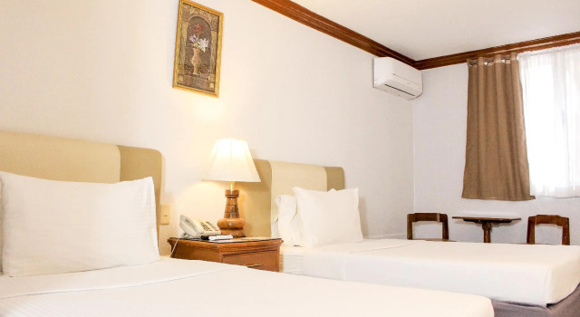 Номер Standard Las Palmas Hotel de Manila