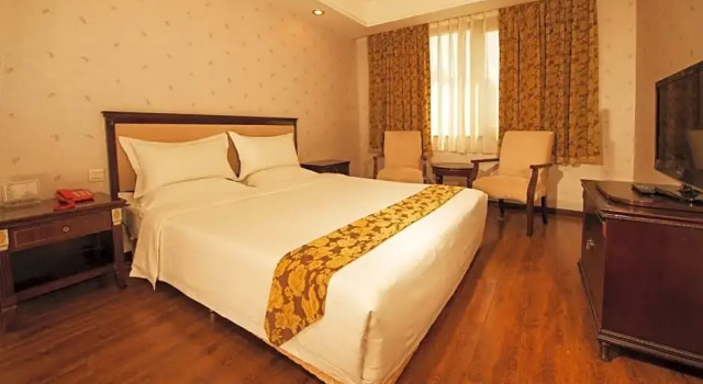Люкс Deluxe Holiday Inn Express Qingdao Shibei by IHG