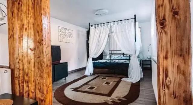 Garage Apartment Râșnov