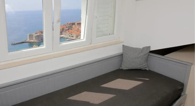 Апартаменты Spacious 2 BR Apt LuxeView- OldTownView, 10min to town