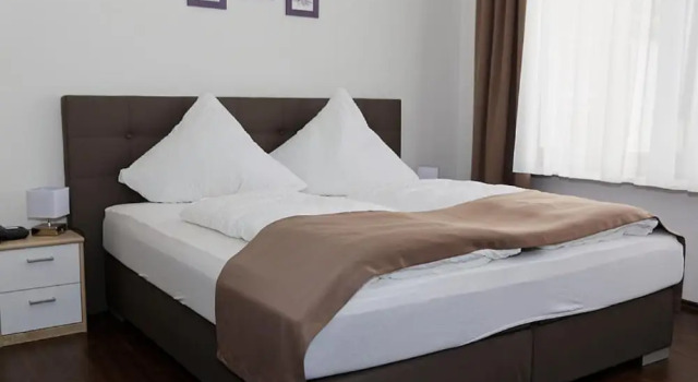 Huettl Am Marktplatz, Book Hotel Worms Rhenish Hesse, near Nibelungen Museum