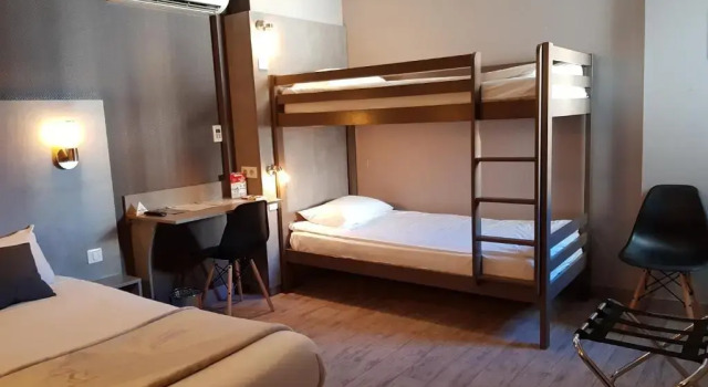Четырёхместный семейный номер Standard Hotel Lune Etoile