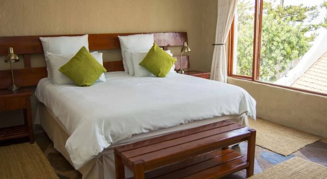 By Bush Telegraph Lodge, Boek Hotel Midrand 