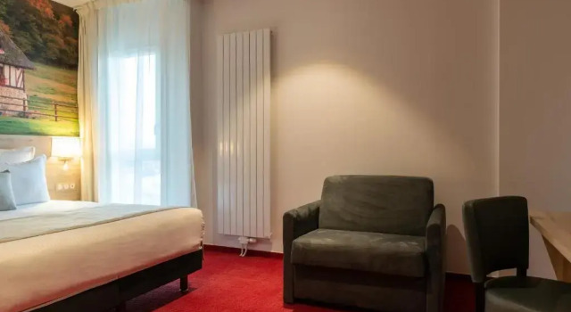 Трёхместный номер Standard The Originals City, Hôtel Acadine, Pont-Audemer