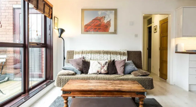 Апартаменты Luxury Islington Apartment with Balcony
