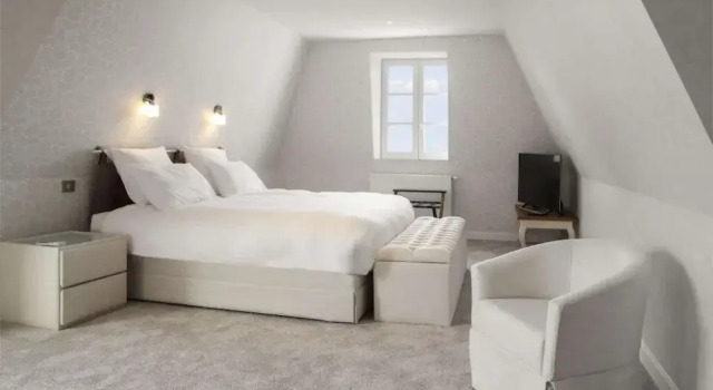 Domaine De Pouzelande B&B, Rezervasyon Bed and Breakfast Notre-Dame-de-Sanilhac 