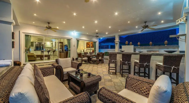 Private 3 Bedroom Pool Villa PP10