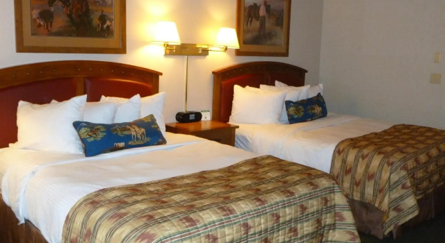 Четырёхместный номер Standard Best Western Outlaw Inn