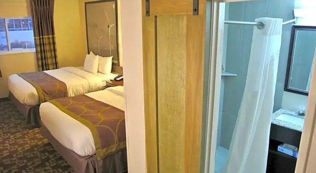 Run of House 402 Hotel