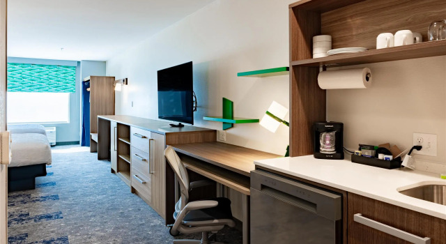 Четырёхместный люкс Home2 Suites By Hilton Kalamazoo Southeast