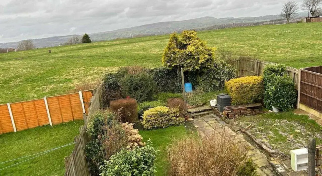 Коттедж Stunning 3-bed House in Burnley