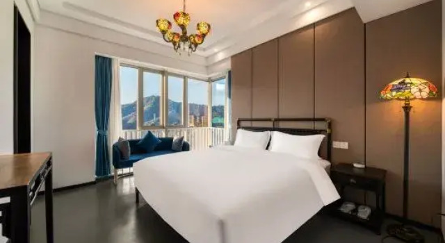 Люкс Grand Sapphire Mansion Homestay