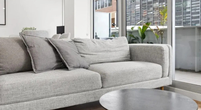 Sleek South Yarra 2-bed With Alfresco Dining, Забронировать Апартаменты/квартира Мельбурн Melbourne Region, рядом с Дом Комо-Хаус с садом