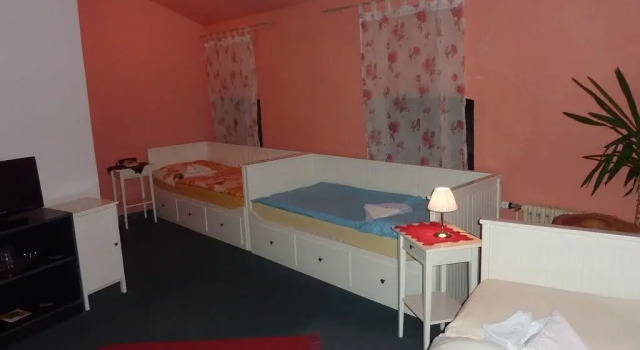 Hotel Savorsky, Забронировать Отель Отели в центре Йиглавы с завтраком, отели в центре Йиглавы с завтраком