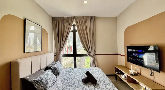 Люкс Premier Neu Suites Service Apartment