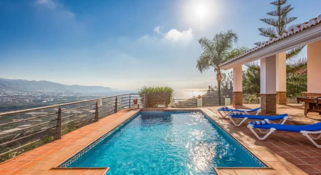 Villa Alcahuey, Prenota Villa Ville a Torrox, Villa